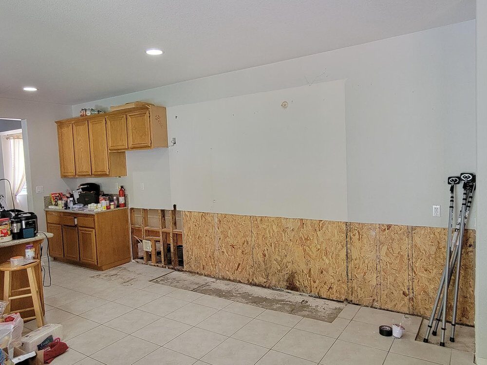 When to Call for Water Removal in Pico-Union